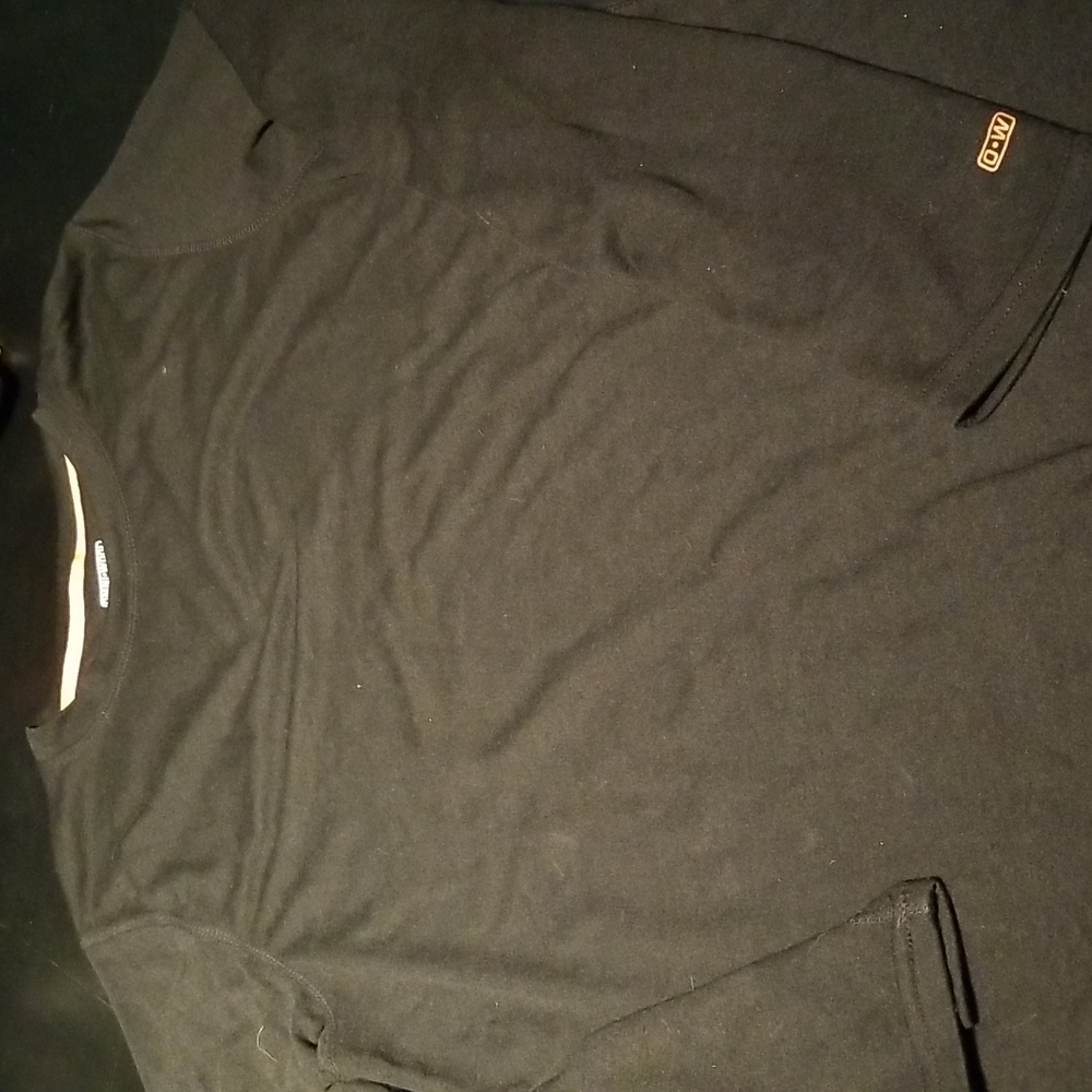 Omni Wool Men's top long sleeve like new condition sz L Black